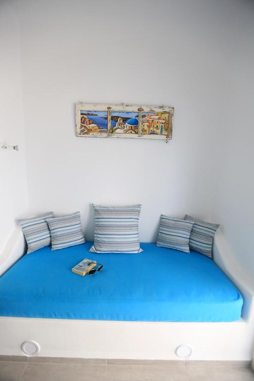 Fira Deep Blue Suites - 13
