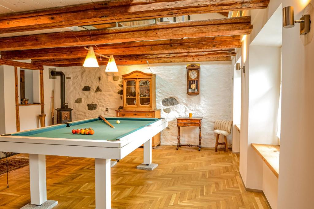 Biliár nebo kulečník v ubytování Onkel Toms Hütte