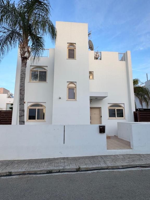 3Bedroom Holiday Home with Private Pool