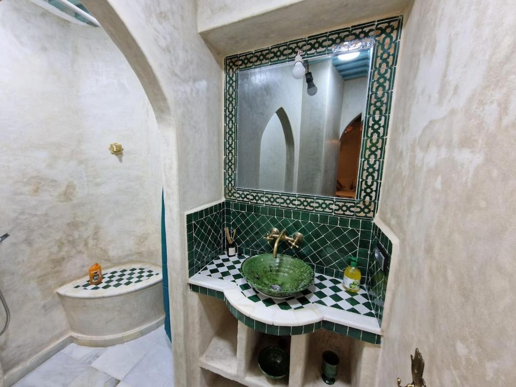 Vannituba majutusasutuses Maison Mouna