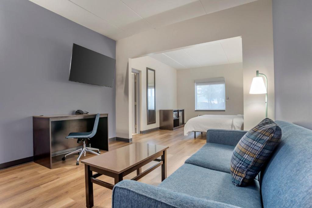 Garner Hotel Panama City Beach Northeast by IHG photo