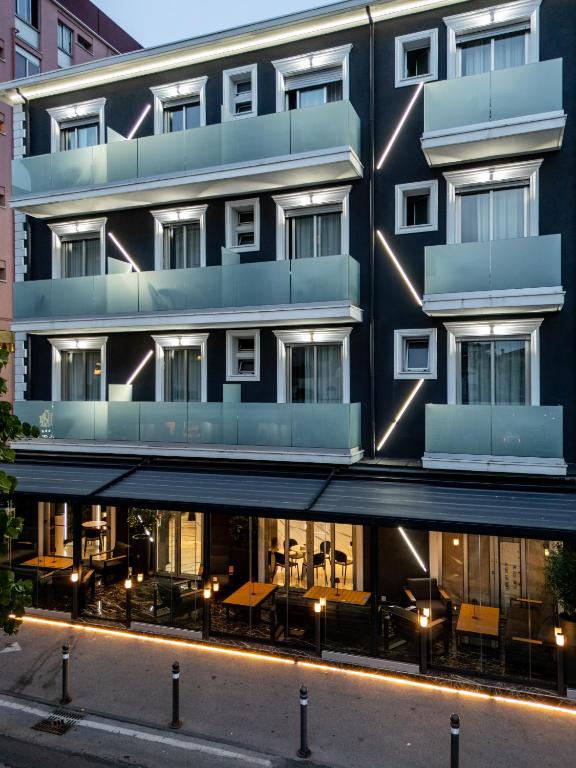 La Tour Palace Hotel & Restaurant - Resim 5