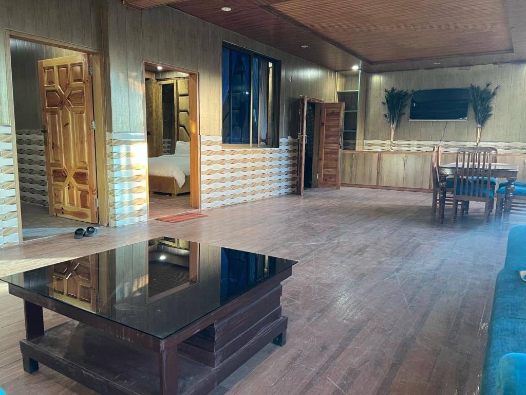 Φωτογραφία από το άλμπουμ του Royal Heights Apartments σε Nathia Gali