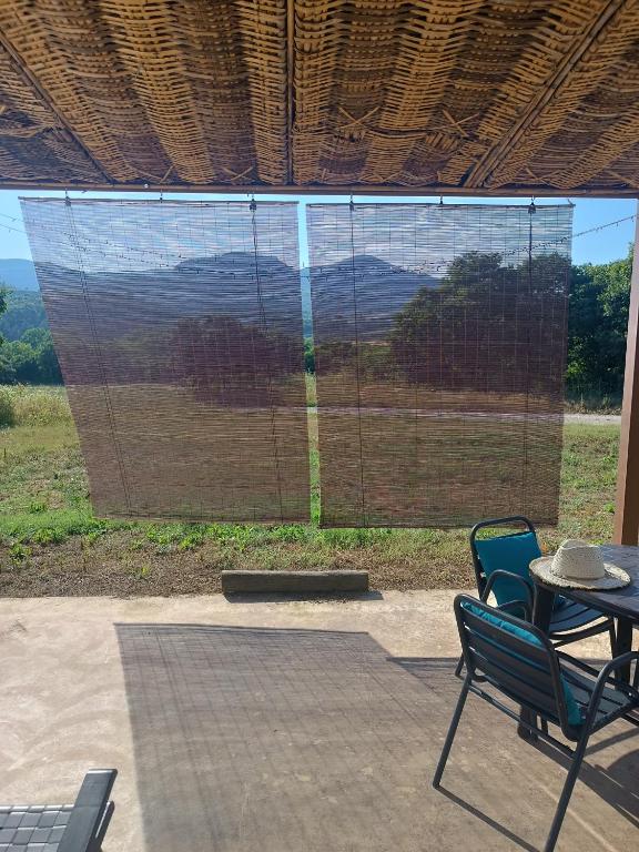 Nespecifikovaný výhled na hory nebo výhled na hory při pohledu z apartmánu