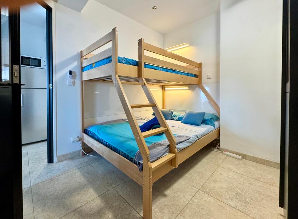 Posteľ alebo postele v izbe v ubytovaní T3 , parking , grand large, face plage, wifi St Jean