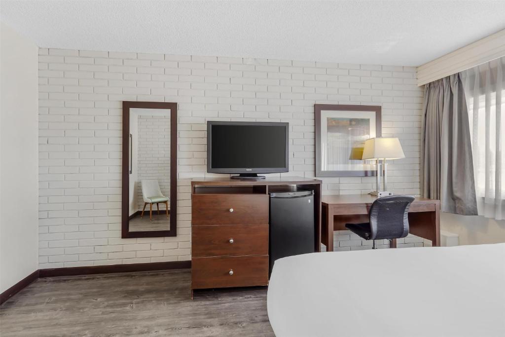 Best Western Cedar Park Inn - Resim 28