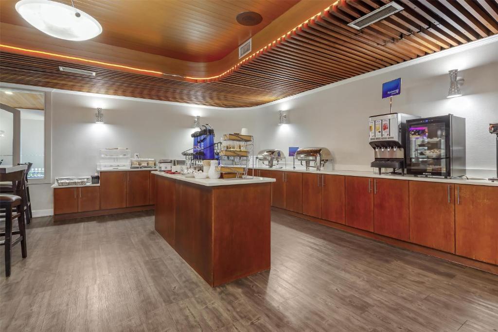 Best Western Cedar Park Inn - Resim 9