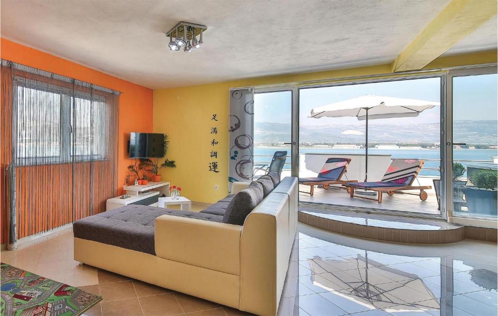 Posedenie v ubytovaní 1 Bedroom Amazing Apartment In Trogir