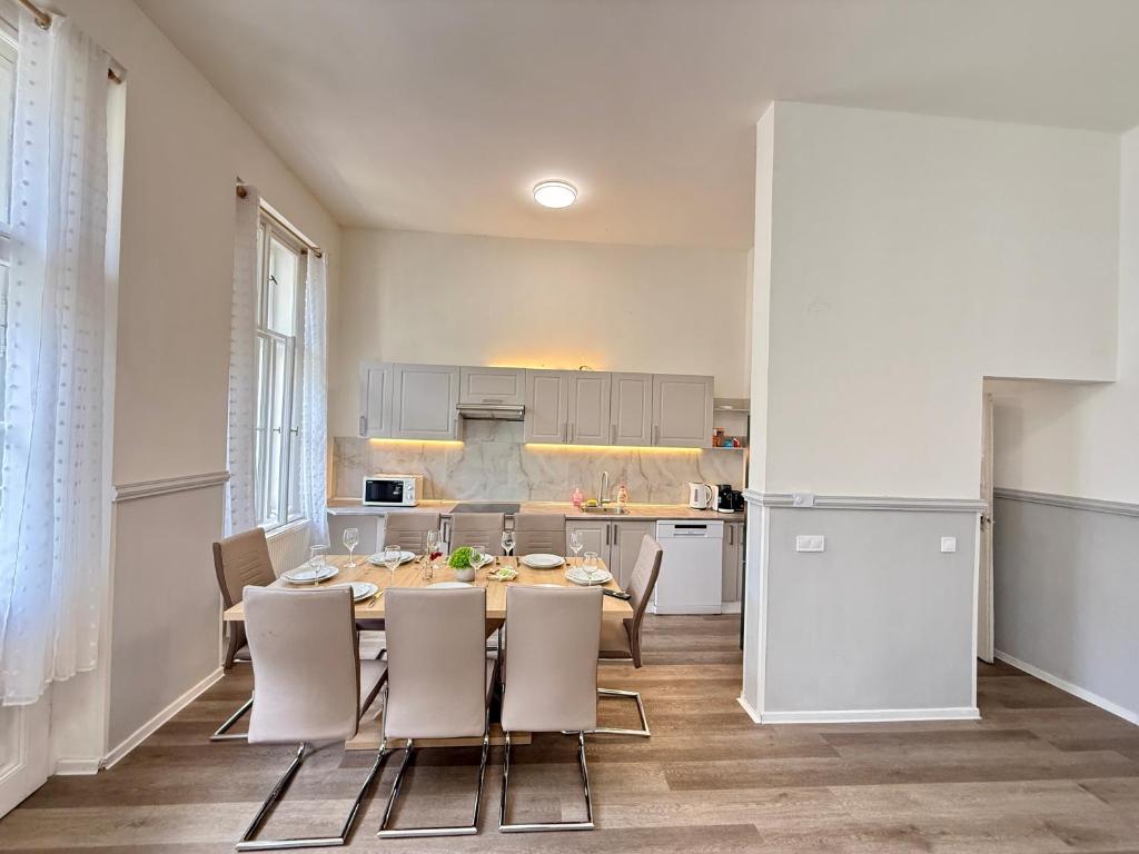Φωτογραφία από το άλμπουμ του FREE PARKING- 2BDR Apartment in Wenceslas Square στην Πράγα