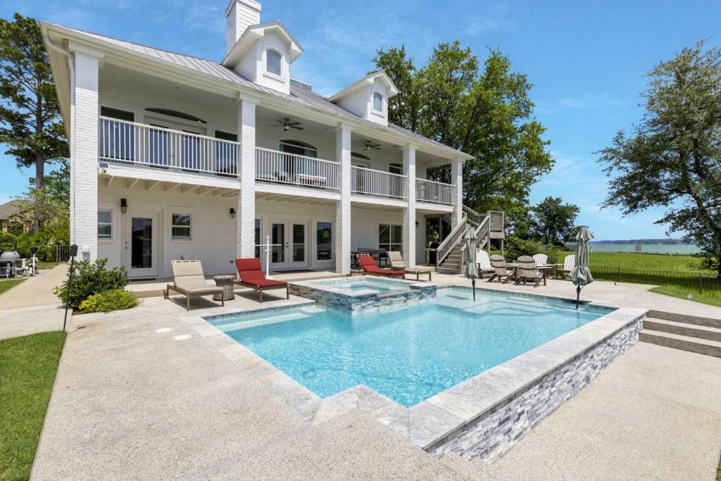 an image of a house with a swimming pool at La Costa Drive in Montgomery