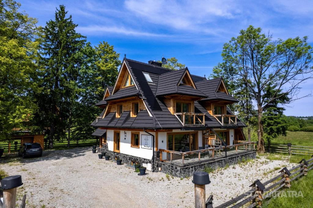 Budova, v ktorej sa apartmán nachádza