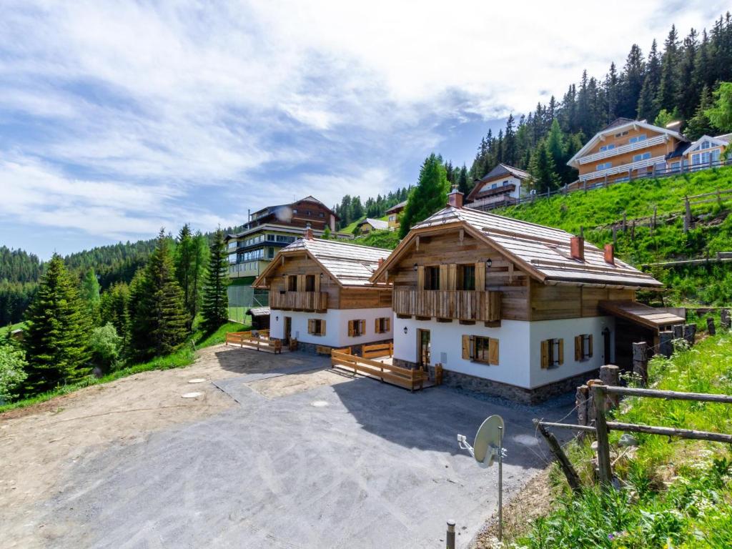 卡奇山口Chalet Paul的山间房子,有一座建筑