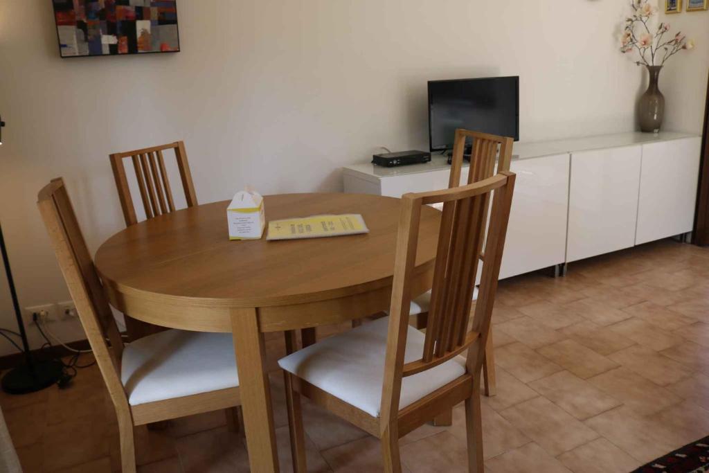 Telewizja i/lub zestaw kina domowego w obiekcie Studio in Lazise/Gardasee 21938