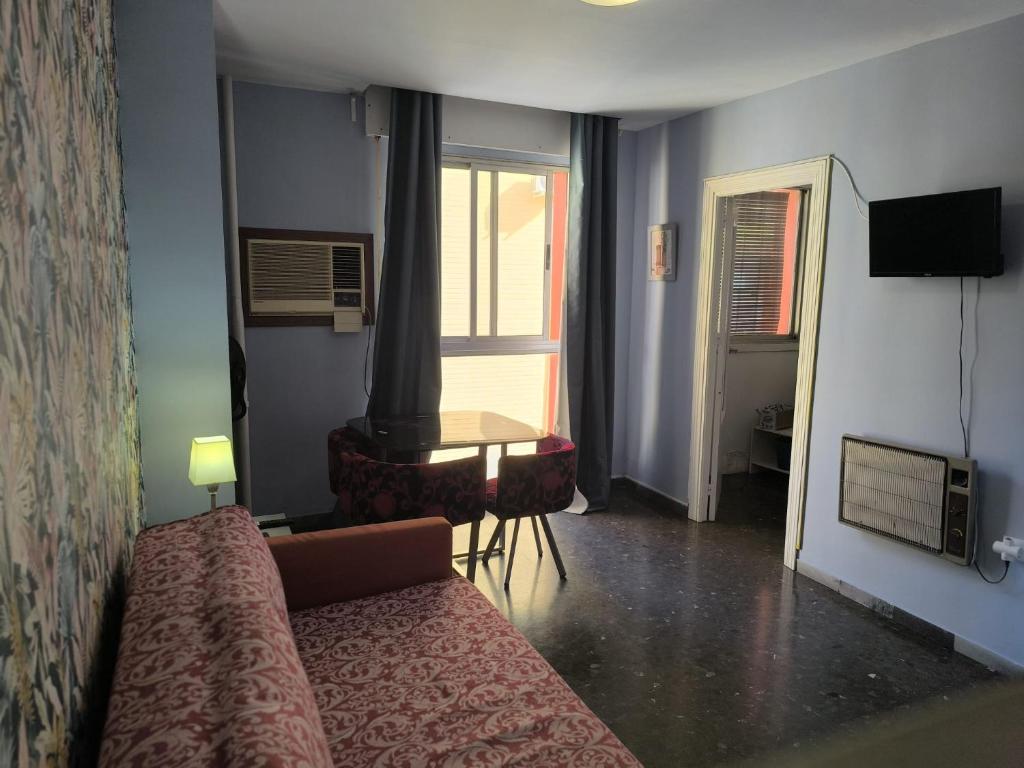 Televízia a/alebo spoločenská miestnosť v ubytovaní CENTER SEVILLA MAGDALENA PREMIUM, FREE Parking