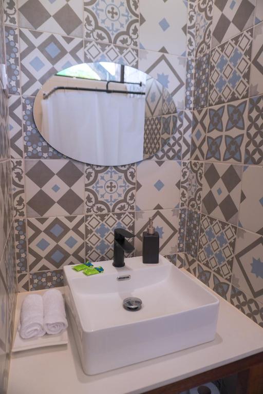 Hotel Diriá Santa Cruz - Deluxe King Room