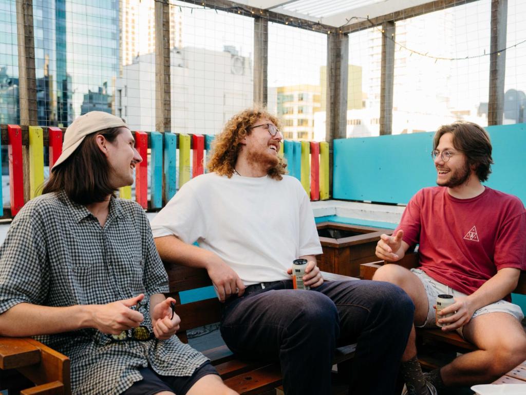 Attic Backpackers - Resim 17