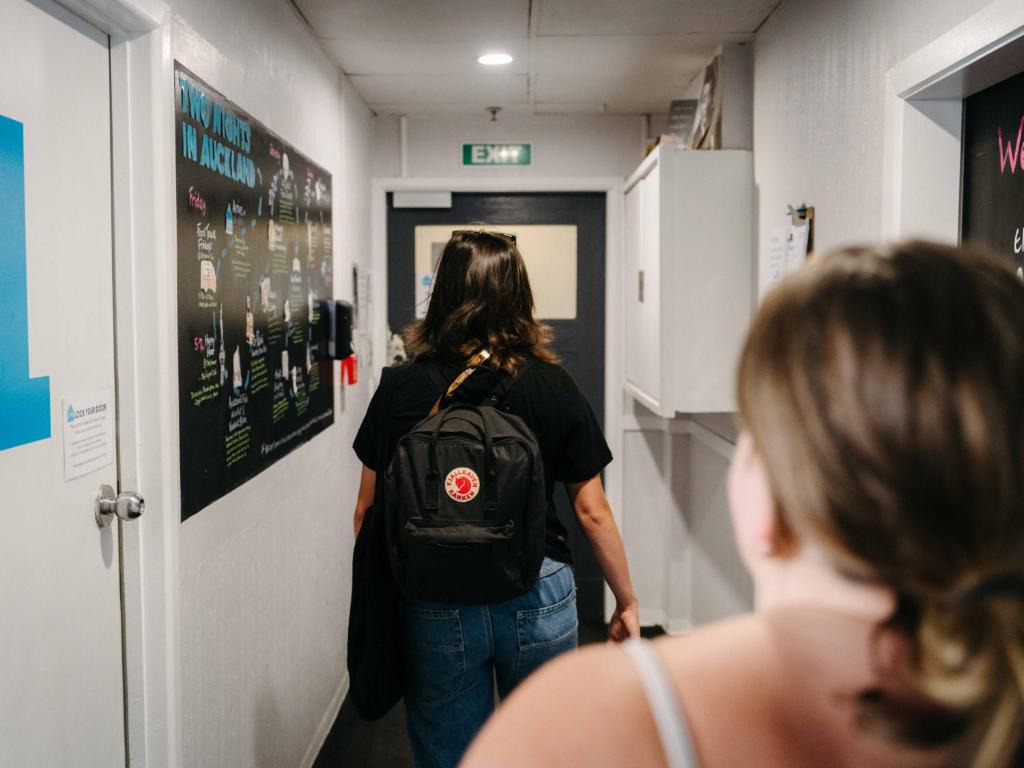 Attic Backpackers - Resim 29