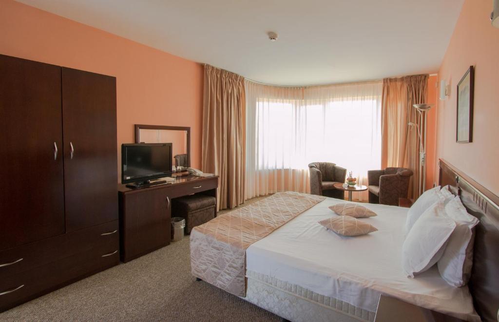 Gallery image of Hotel Divesta - self check in in Varna City