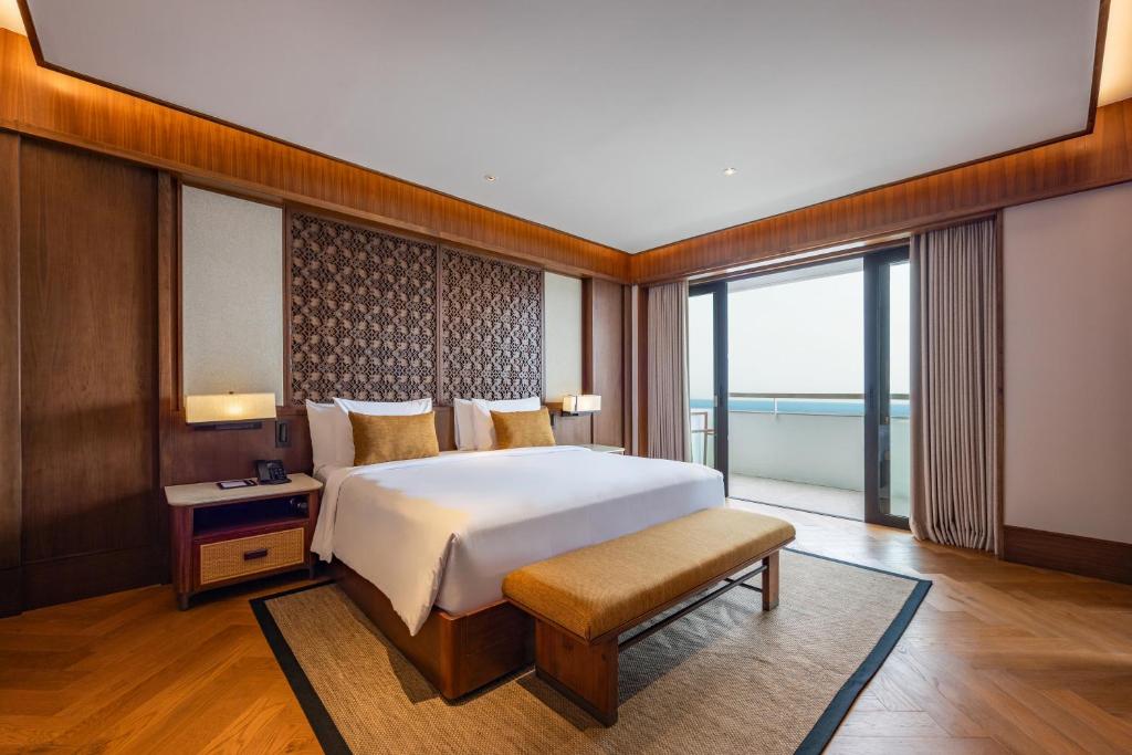 Bali Beach Hotel - 18