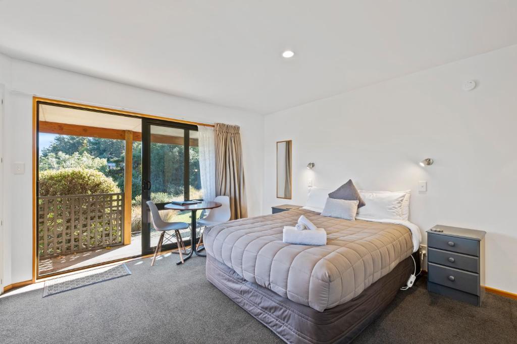 Alpine Garden Motel - Resim 8