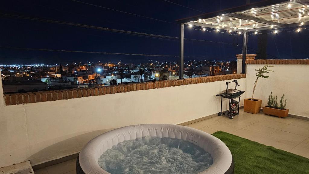 Fotografie z fotogalerie ubytování Terrace and Jacuzzi with an amazing view v destinaci Chihuahua