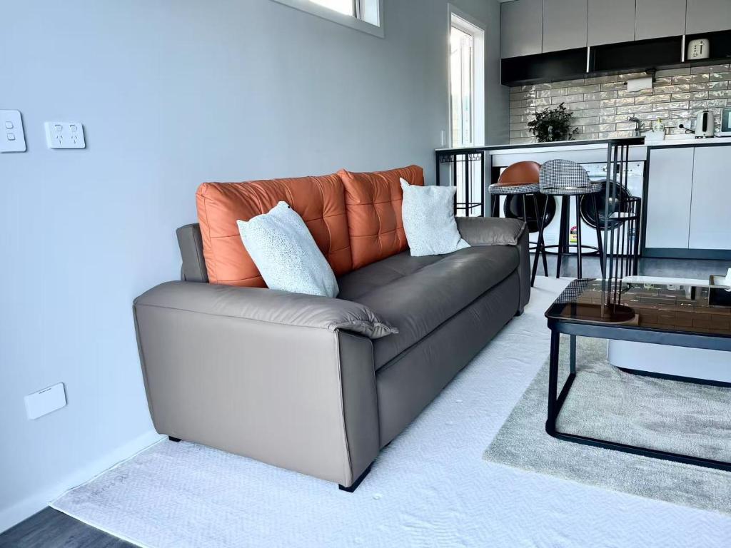 Brand new Lakeside cozy two queen rooms - Resim 4