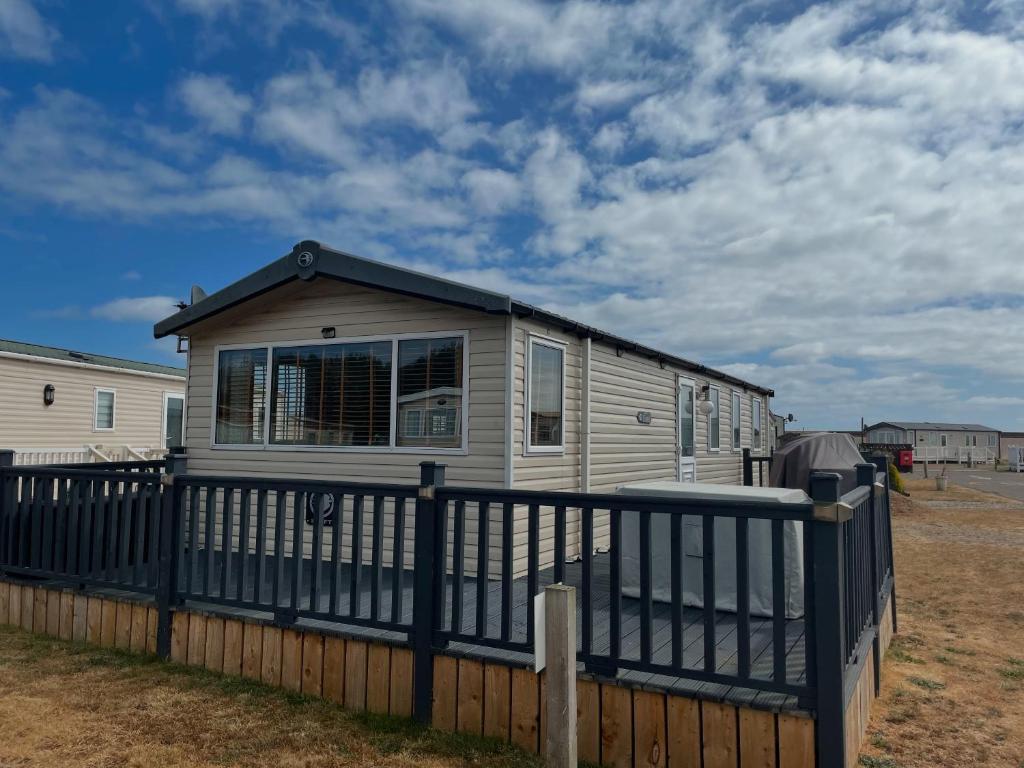 Tingdene caravan park north dene 6