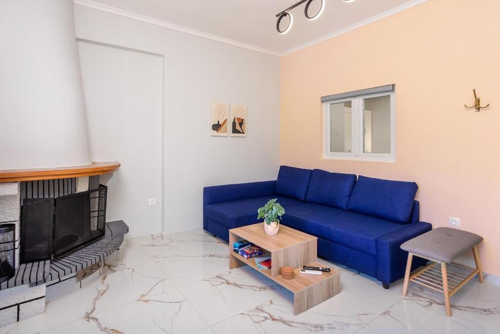 Χώρος καθιστικού στο Adorable Modern Guesthouse 2