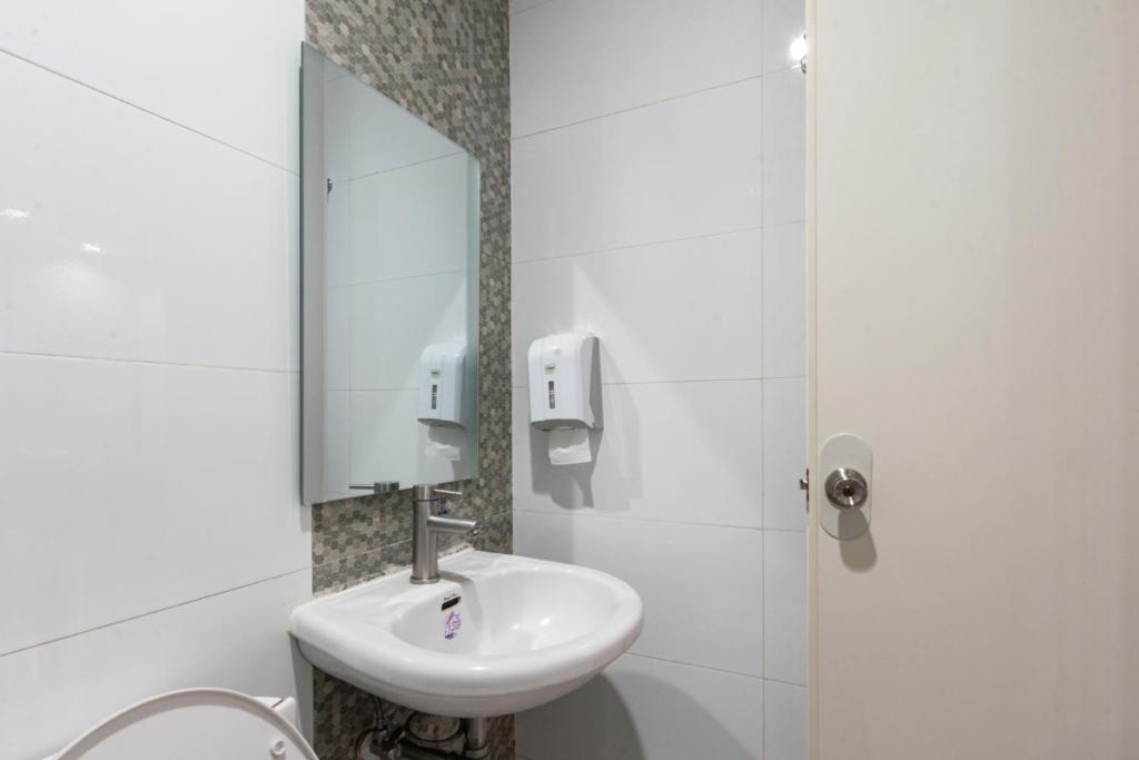 Koupelna v ubytování Hotel Sogo Alabang Rotonda