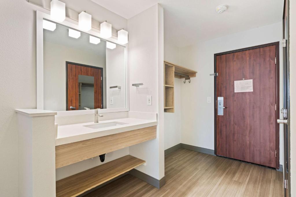 Best Western Lake Oswego Hotel & Suites - Error