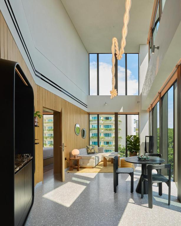 Khu vực ghế ngồi tại The Standard, Singapore