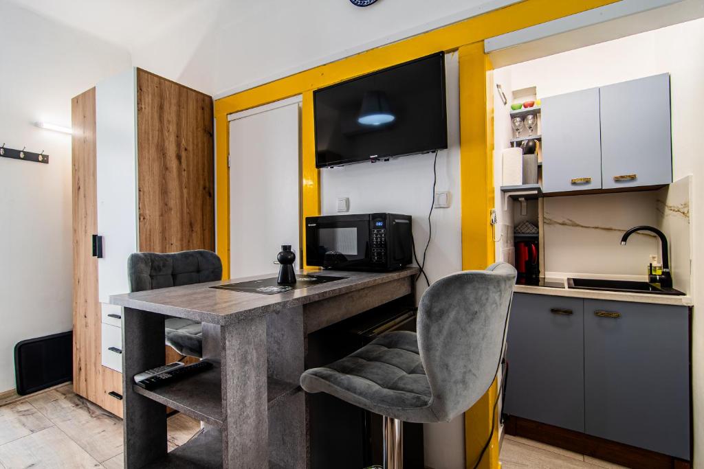 Dapur atau dapur kecil di Flexible SelfCheckIns 103 - Zagreb - Centre - New