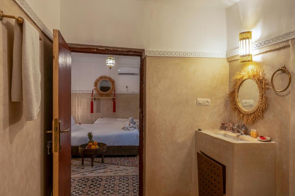 Postel nebo postele na pokoji v ubytování Riad Mokha Mokha & Spa