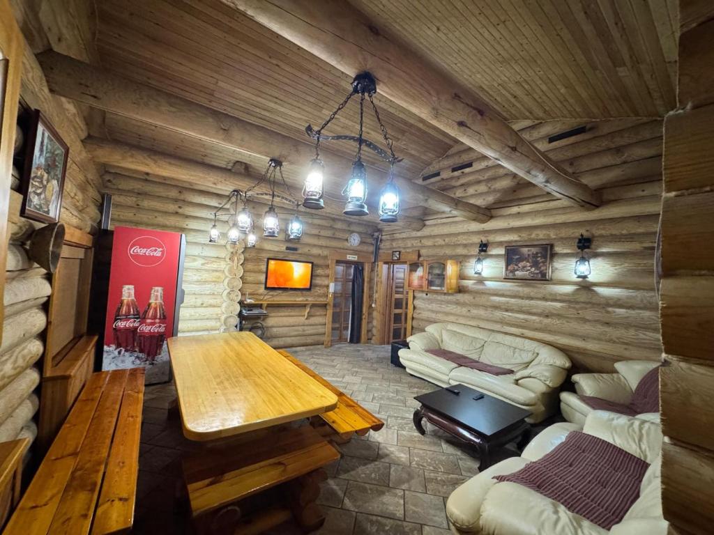 Posezení v ubytování Hotel Doi Haiduci