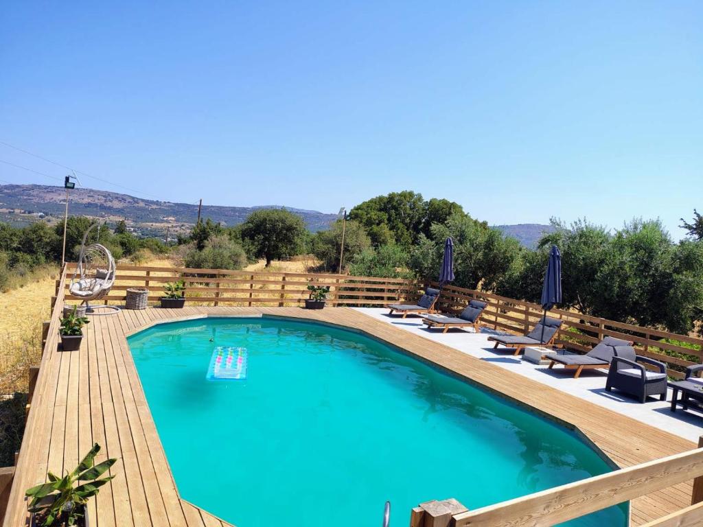 Gallery image of Vrisses Cretan Retreat -Pool -Mountain View in Vryses