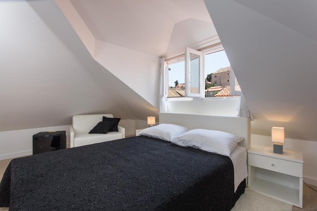 Klarisa Palace Rooms - 2