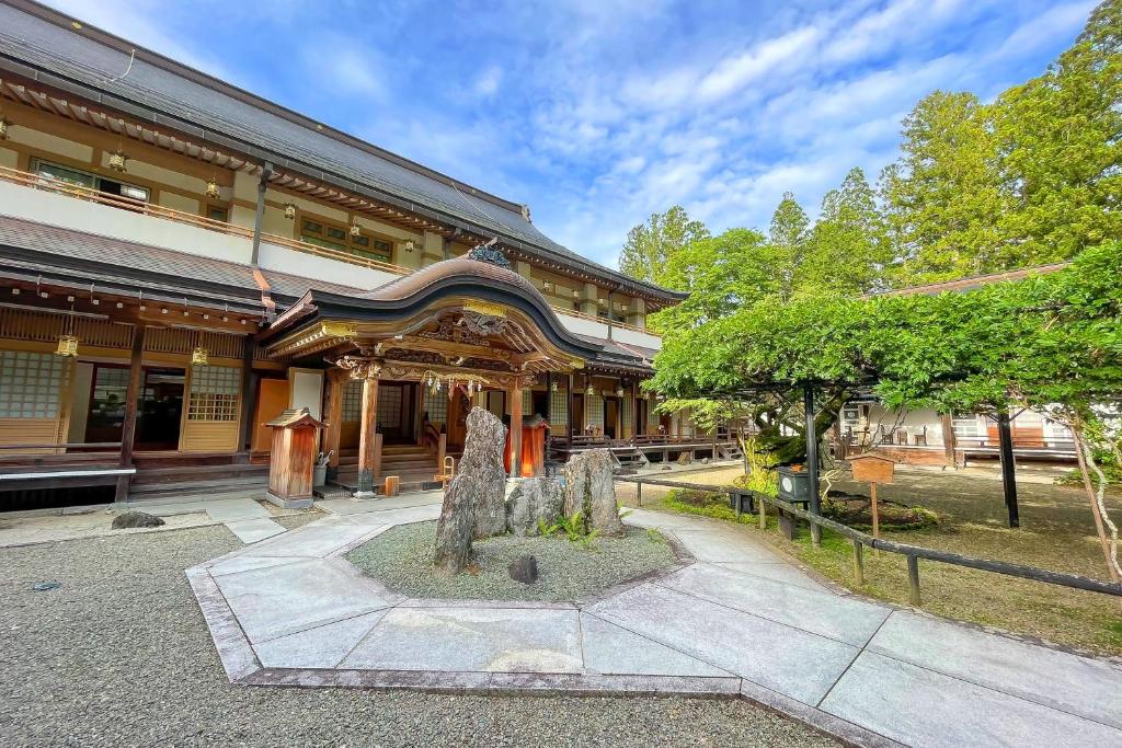 Budova, kde se ryokan nachází