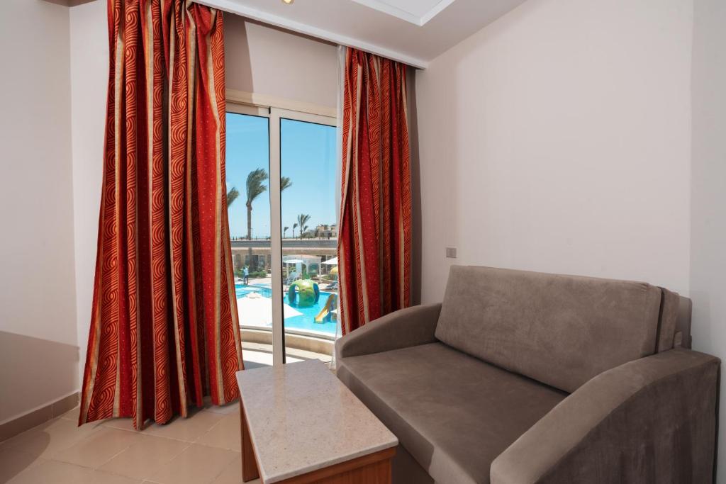 Riviera Aqua Park Resort - 3