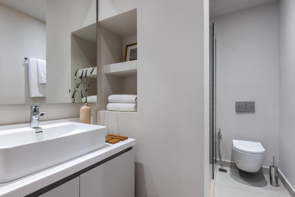 Port Tower Piraeus - Resim 16