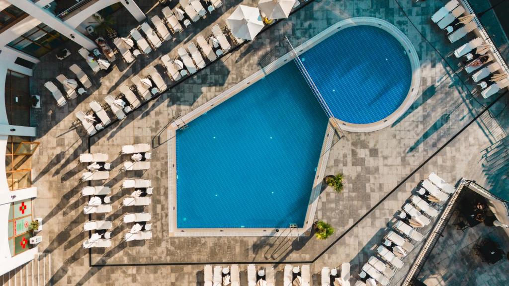 Bazén v ubytování Hotel Continental nebo v jeho okolí