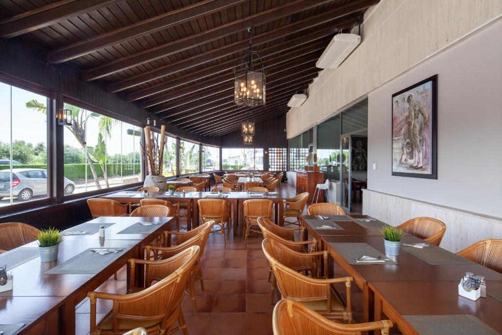 Restaurace v ubytování Leflet Sanlucar