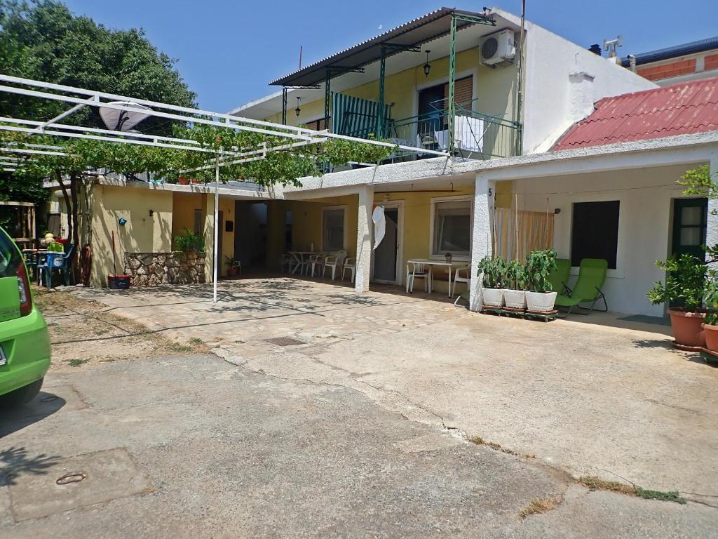Bangunan di mana terletaknya apartmen