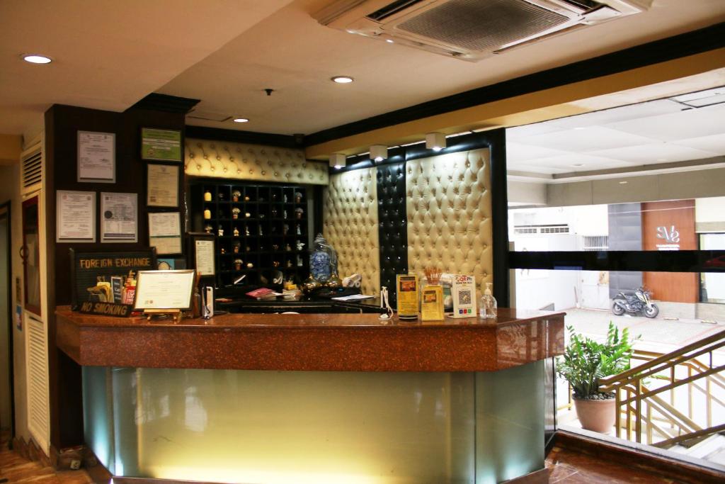 Vstupní hala nebo recepce v ubytování Lourdes Suites Makati powered by Cocotel