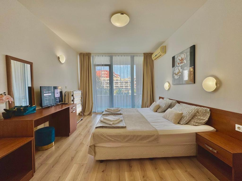 Postel nebo postele na pokoji v ubytování Two bedroom apartment in Trakia Sunny Beach