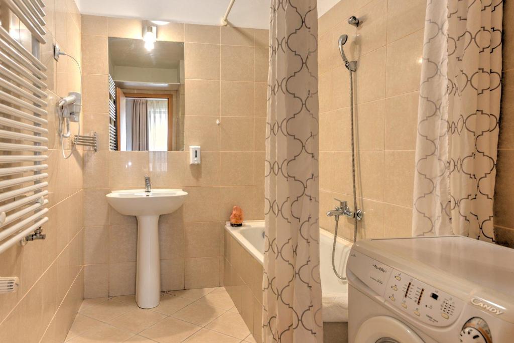 Kúpeľňa v ubytovaní Luxury Paulay street Apartment