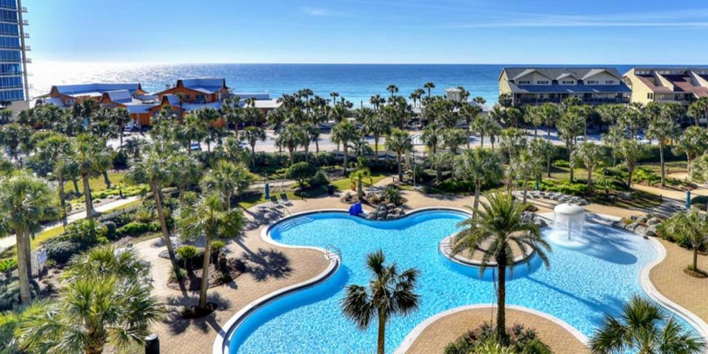 Bazén v ubytování Sterling Shores Beach Resort by Panhandle Getaways nebo v jeho okolí