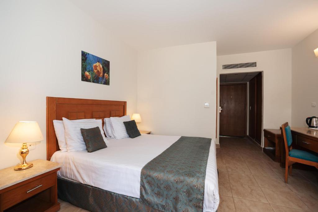 Riviera Aqua Park Resort - 12