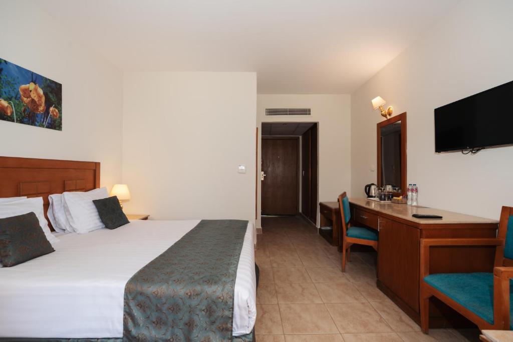 Riviera Aqua Park Resort - 11