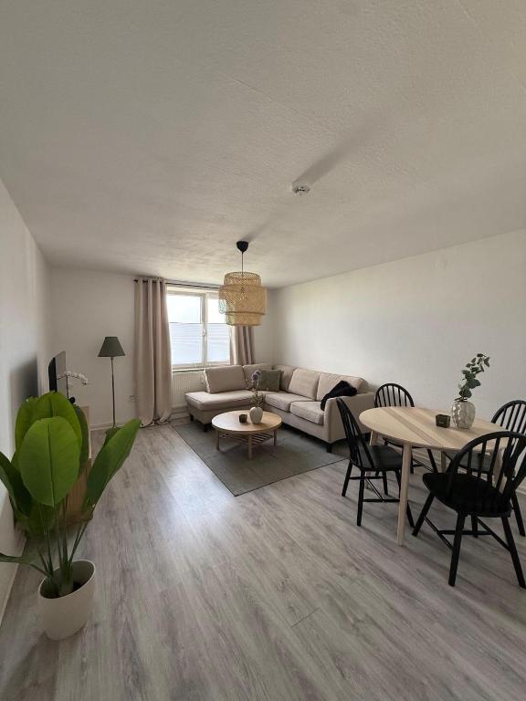 Posezení v ubytování Schicke Wohnung gegenüber Bahnhof