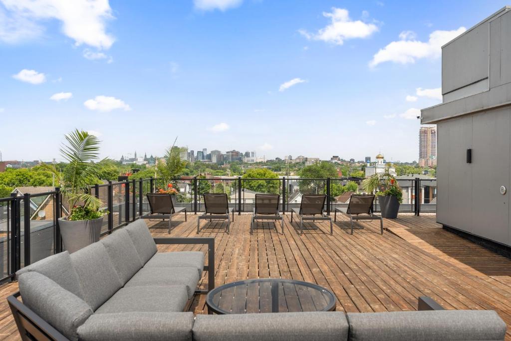 
Two-Bedroom Deluxe Apartment with Balcony
